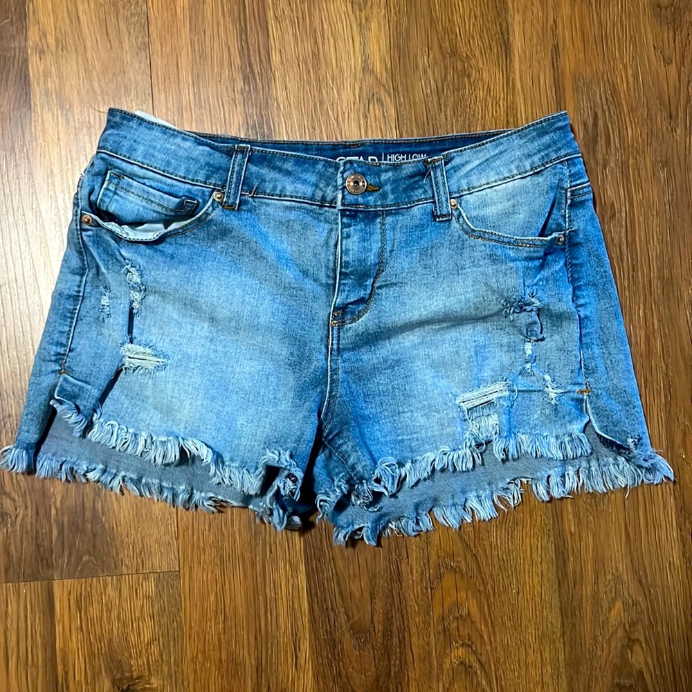 vanilla star jean shorts in size 4-6